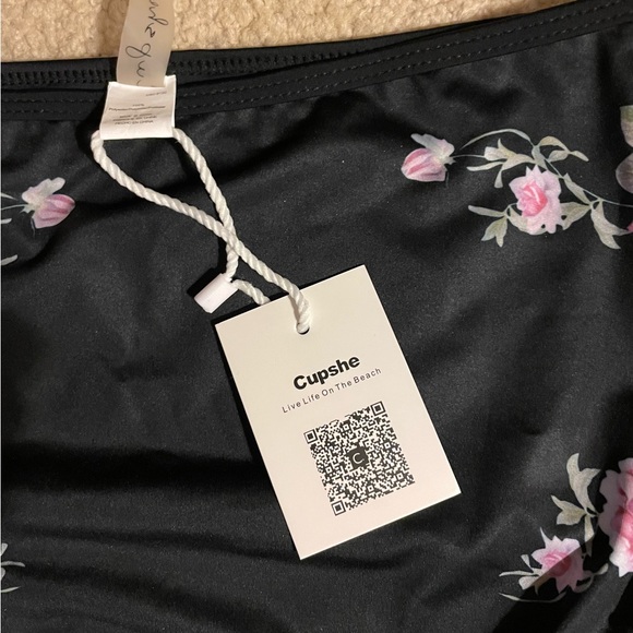 NWT Cupshe Black Floral High Waisted Bikini Size Small. - Picture 6 of 13